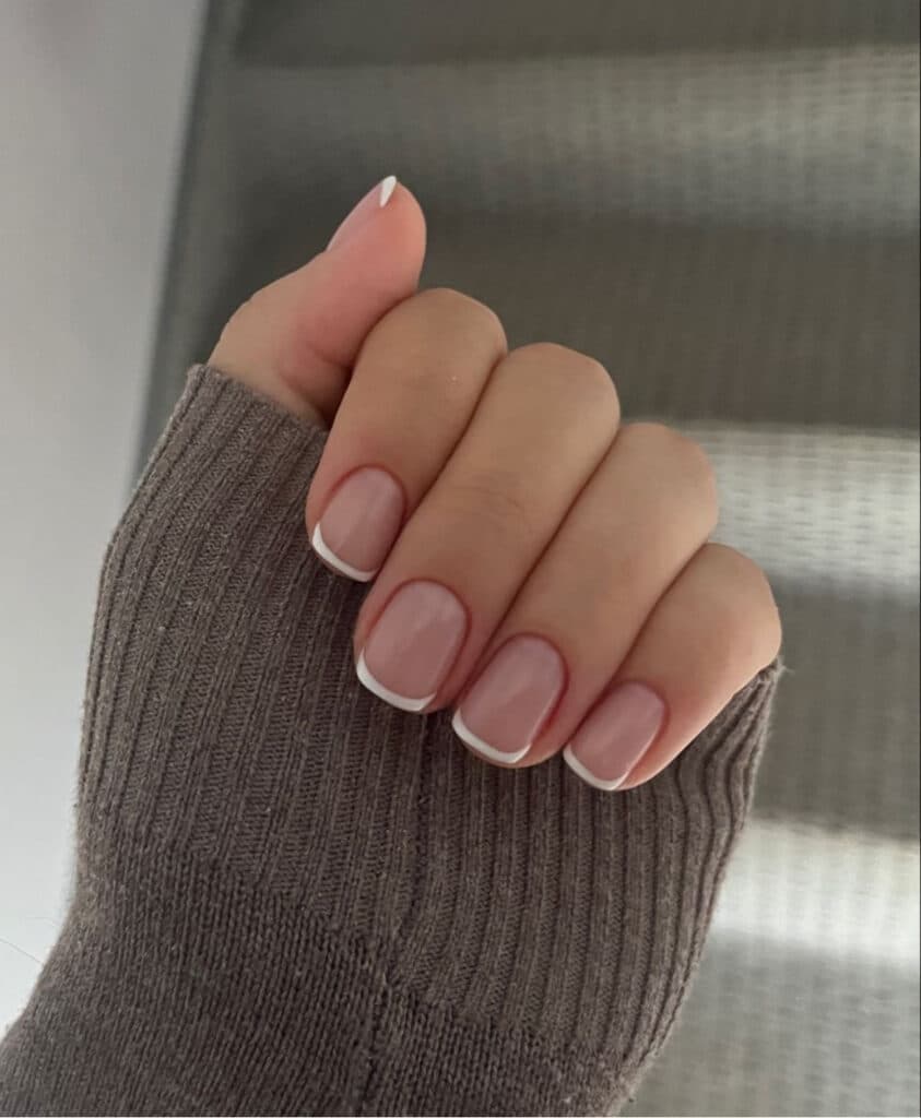French manicure corta