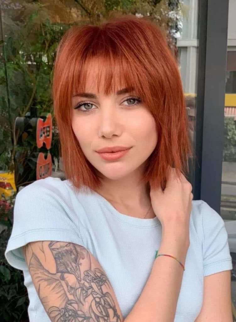 caschetto effetto spettinato