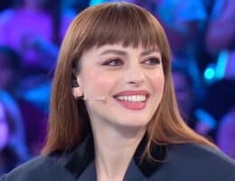 annalisa-nuovo-look-capelli-via-frangetta