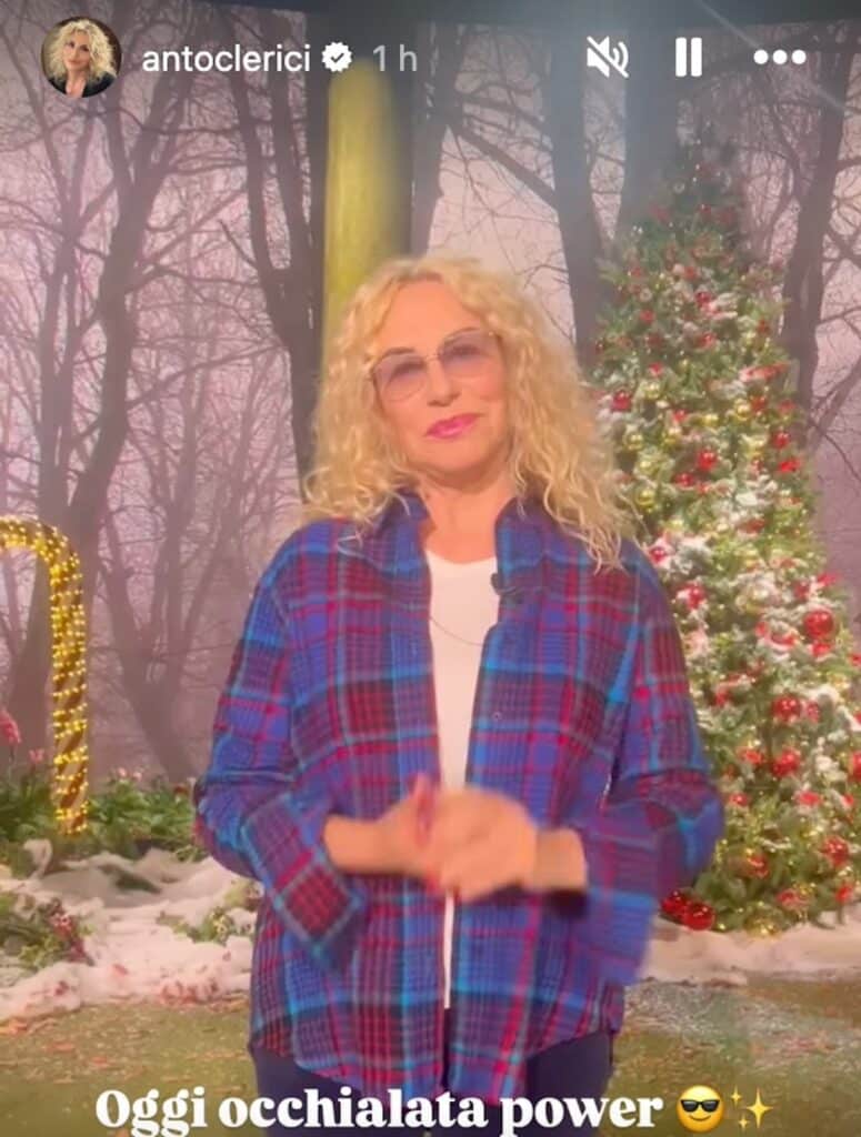 antonella-clerici-occhiali-motivo