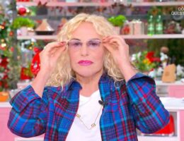 antonella-clerici-occhiali-motivo