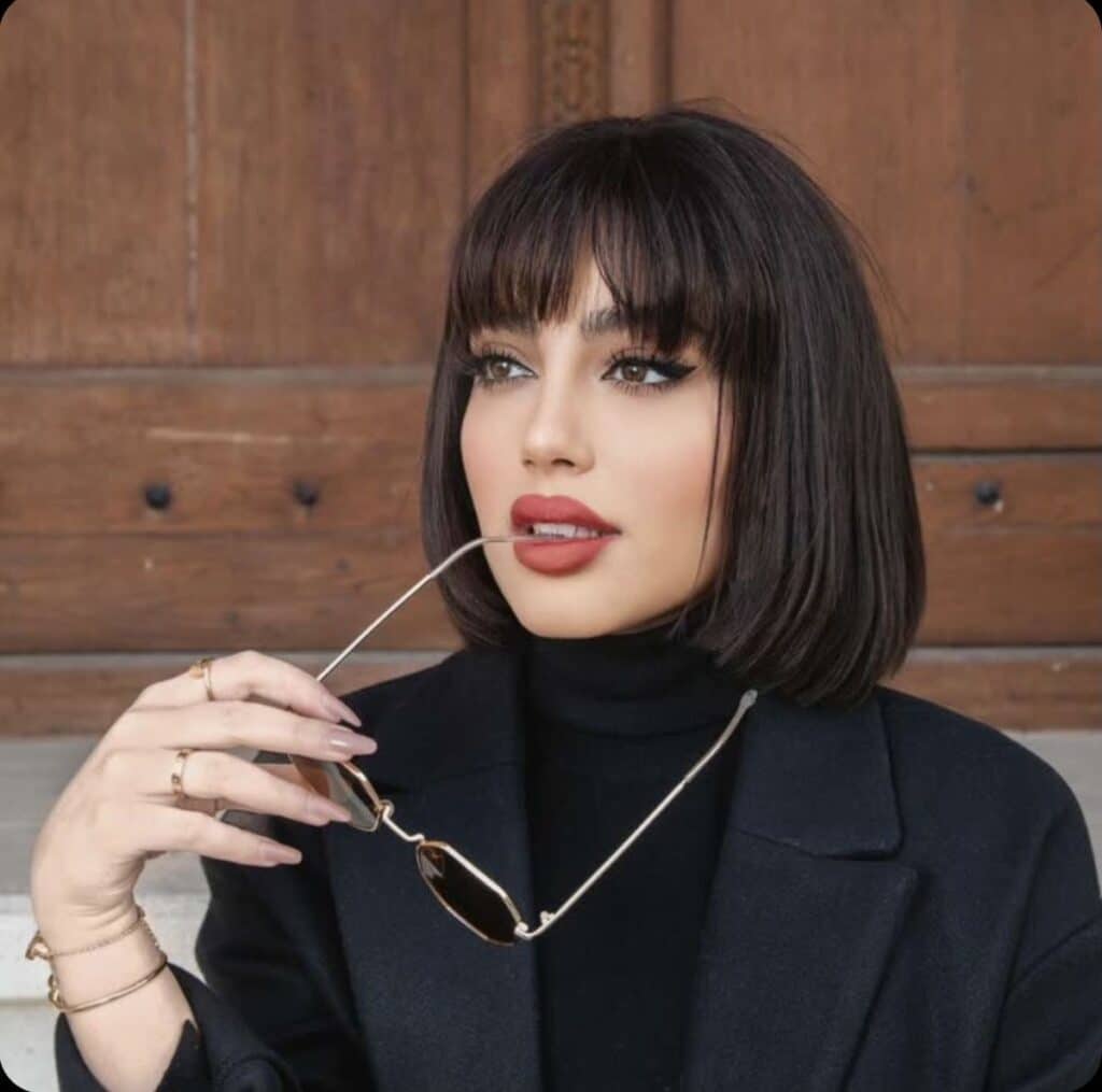 caschetto con frangia 