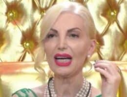 marchesa-d'aragona-oggi-rifatta-mostra-nuovi-ritocchini