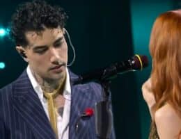 sanremo-2025-tony-effe-collana-sciarpa-prezzo