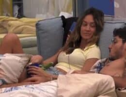 grande-fratello-helena-javier-biglietto-reazione-pubblico