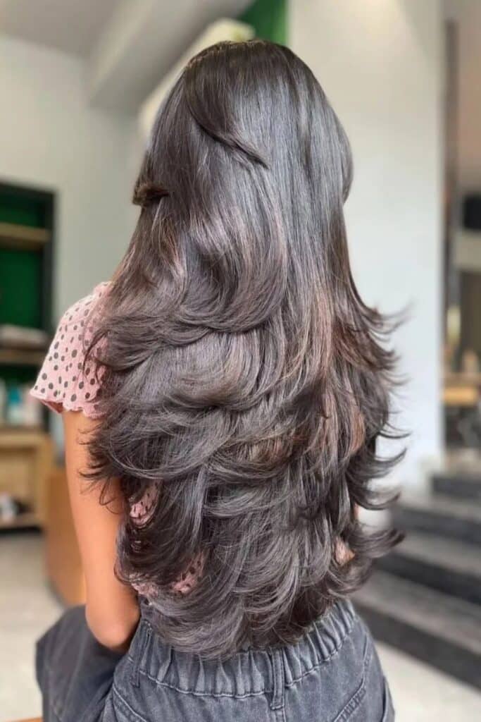 capelli molto scalati 