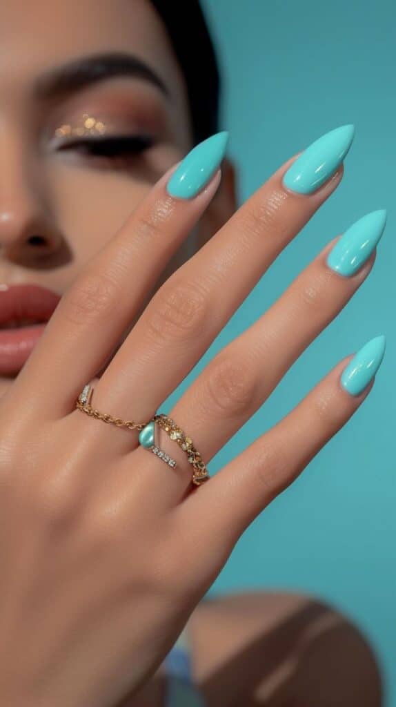 unghie color Tiffany