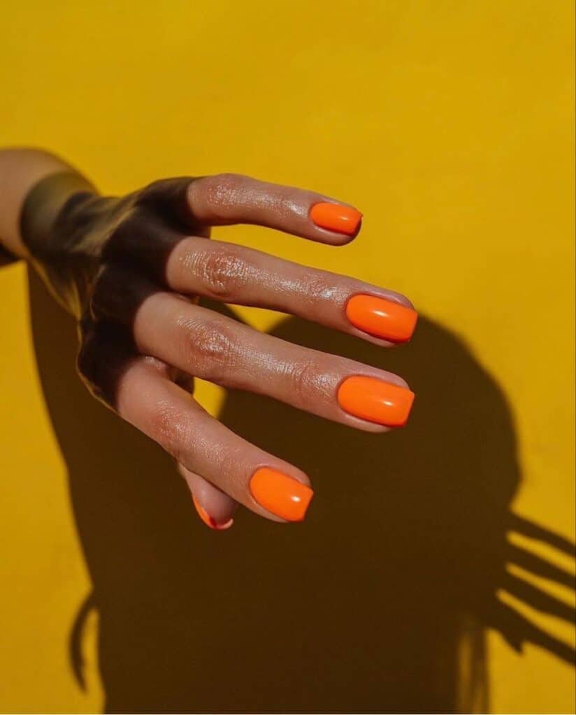 unghie arancio