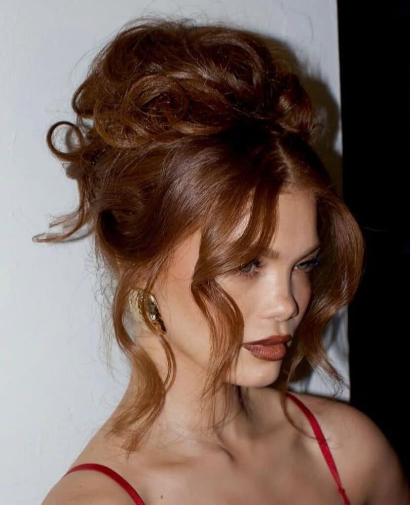 chignon con maxi ciuffo
