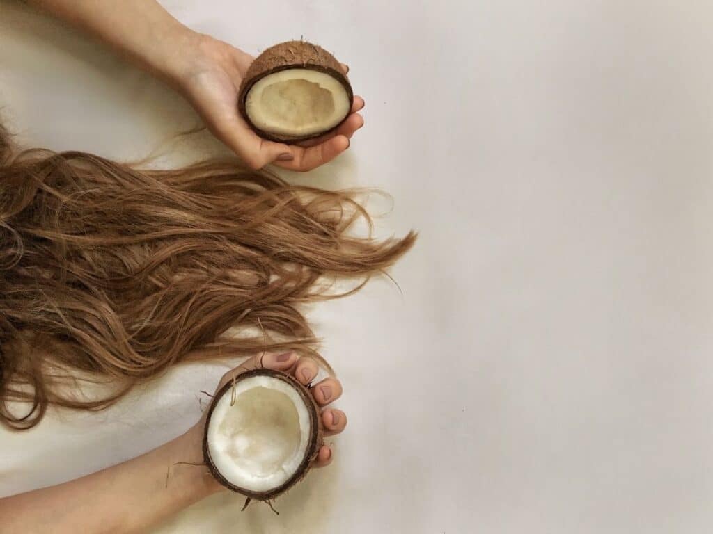 olio di cocco per capelli 