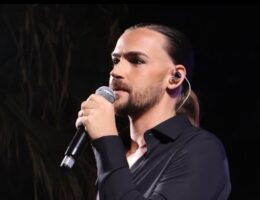 valerio-scanu-look-concerto-critiche