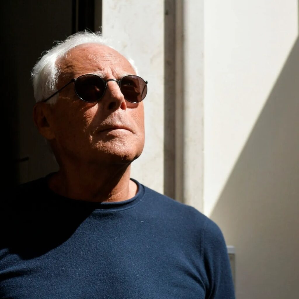 giorgio-armani-perché-si-vestiva-sempre-blu