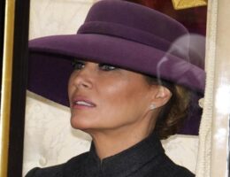 melania-trump-cappello-motivo