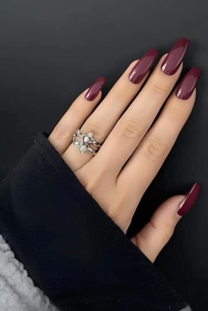 unghie bordeaux 