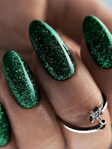 unghie verdi glitter