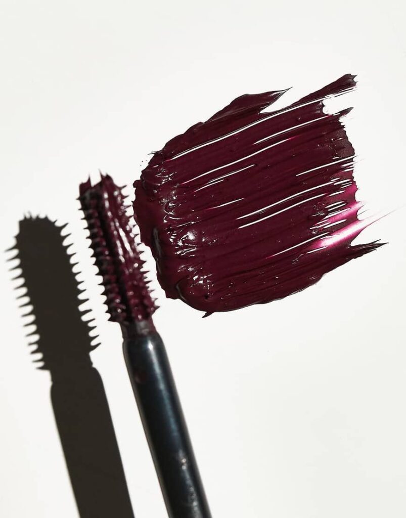 mascara bordeaux