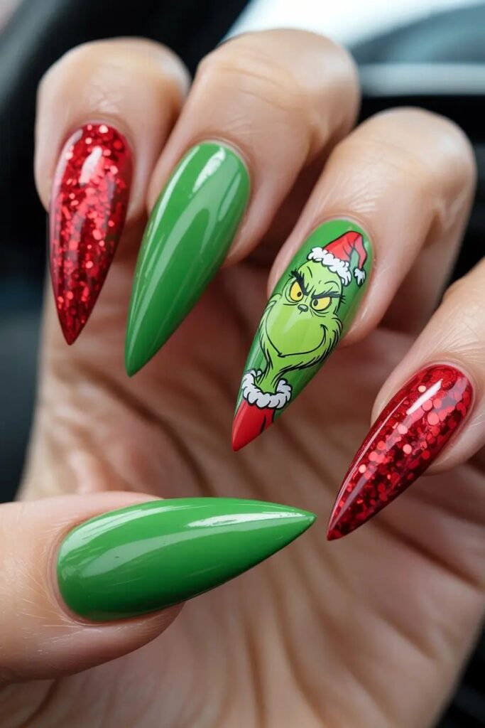 unghie a tema Grinch 