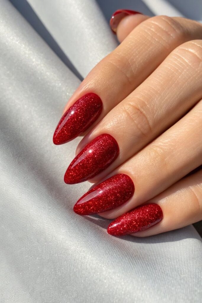 unghie rosso glitter 
