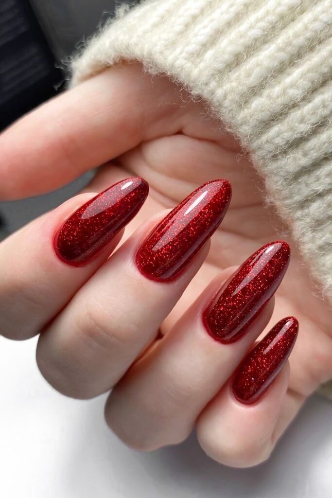 unghie rosso glitter 