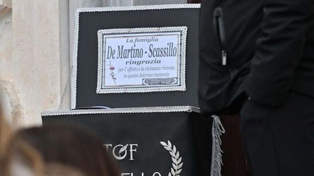 stefano de martino funerale papà enrico de martino