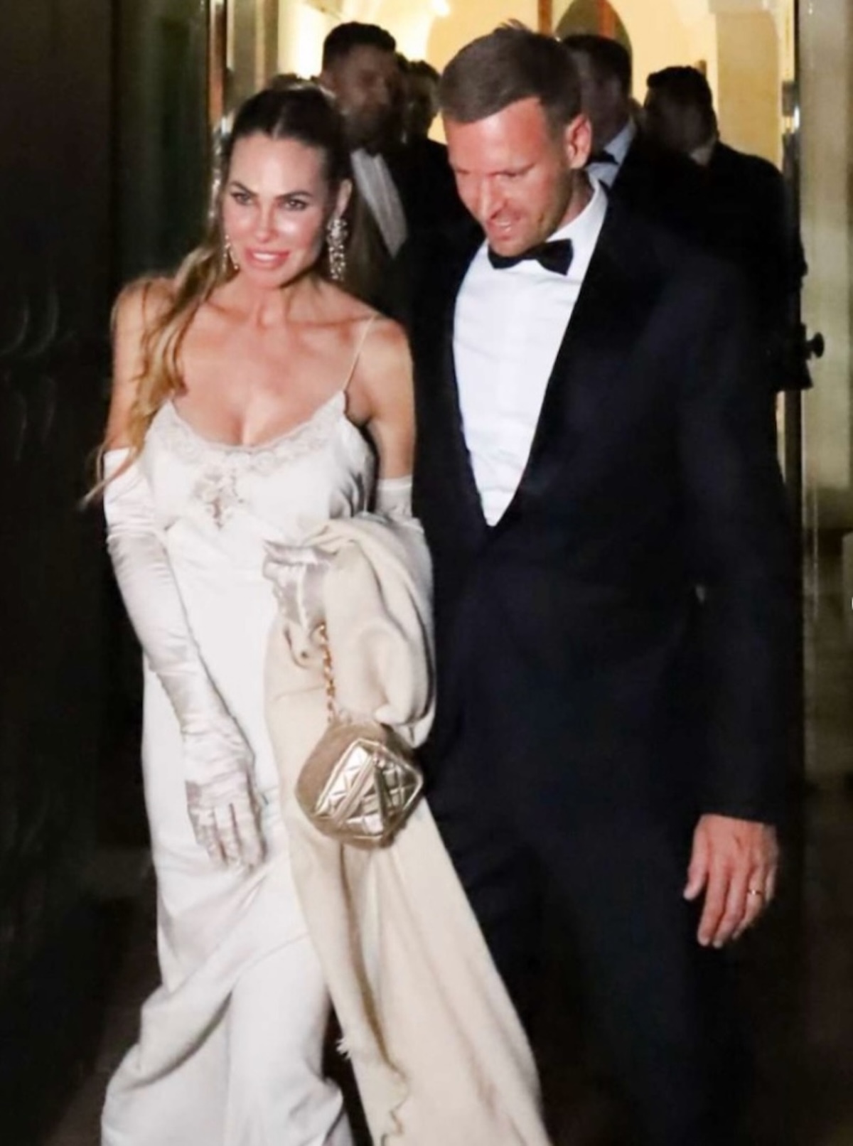 ilary-blasi-matrimonio-spunta-la-foto-con-silvia-toffanin