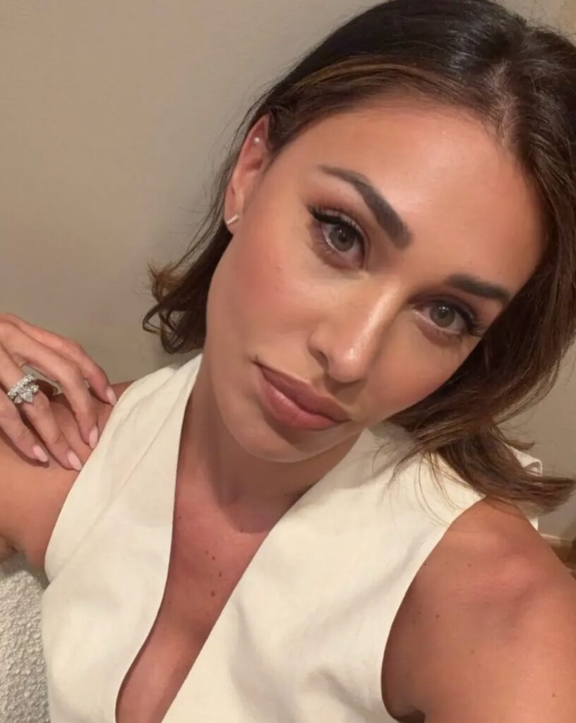 belen rodriguez 23